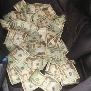 Meet your Posher, Johnny red